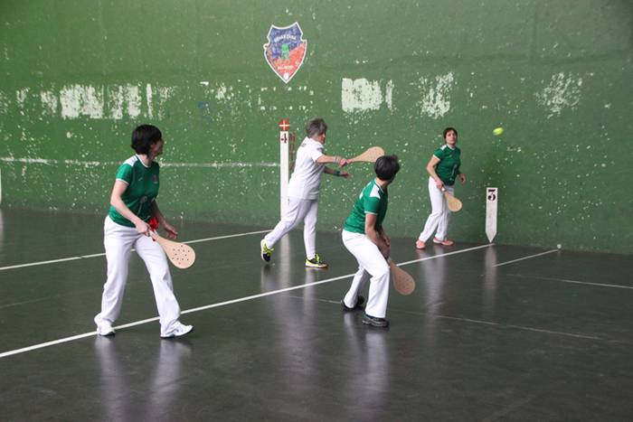 Behar Zana Emakumeen Pala Tx 18 1520711160116