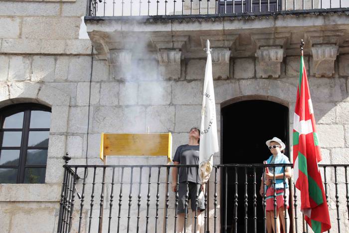 Albizturko festak. Txupinazo 17 1660384562082