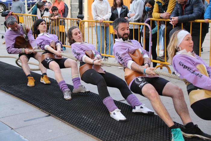 "Azti, prest, irribarra!" 5 1647719503676