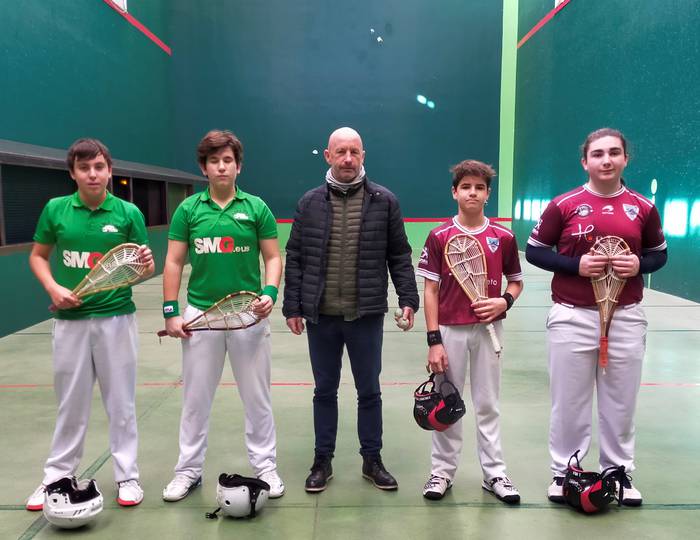 Finalerdi gazi-gozoak irurako xarelarientzat, Arrangoitzen