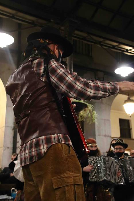 Urtebeteko etenaren ondoren, 43 1645301416640