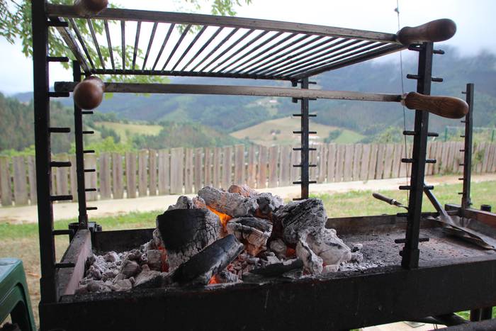 Abaetxe bete egin da lehen eguneko bazkarian 3 1473347822071