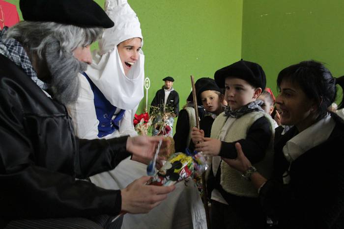 Gabon eskea eta olentzero 2015 93 1450964200123