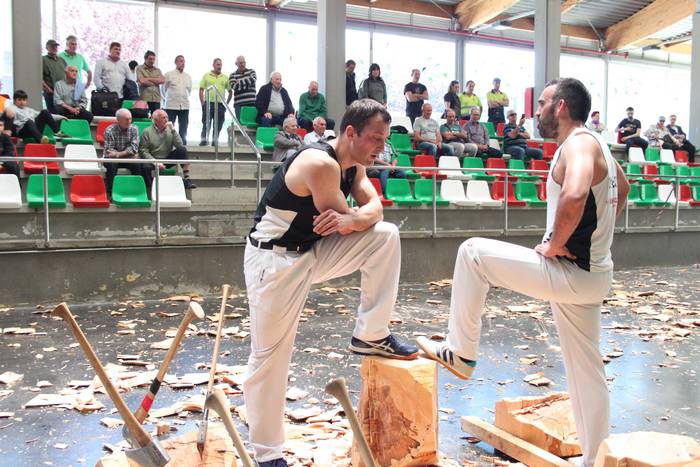 Pilotariei eta aizkolariei b 24 1557927136376