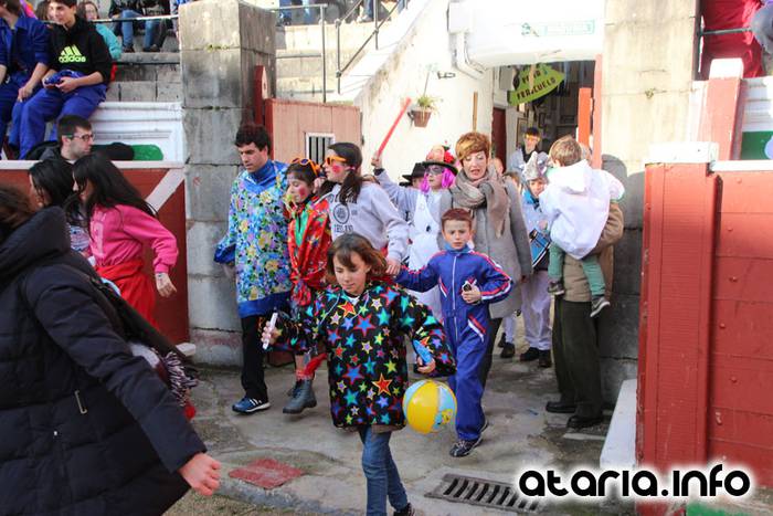 ostegun gizena 2016 zezen plaza 12 1454608261268