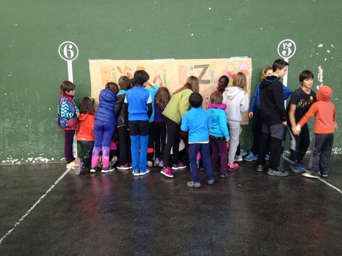 ZIZURKILGO HEZITZAILE ESKOLA 3 1483378901721