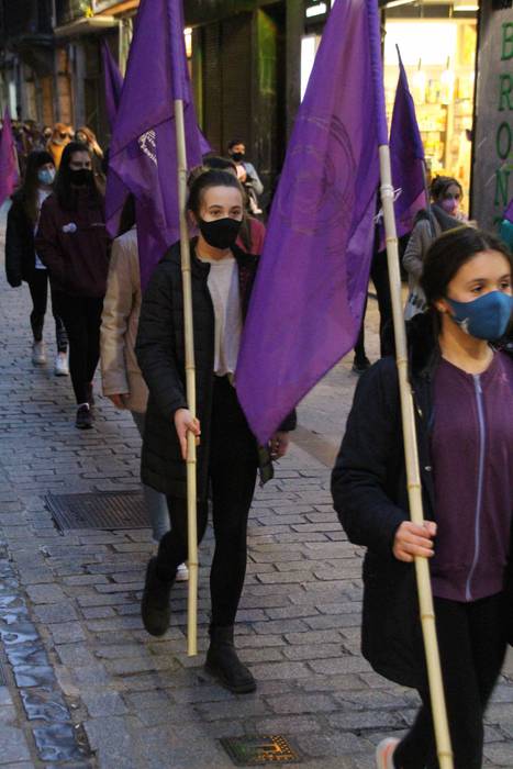 Emakumeek eskualdeko kaleak  25 1615231237689