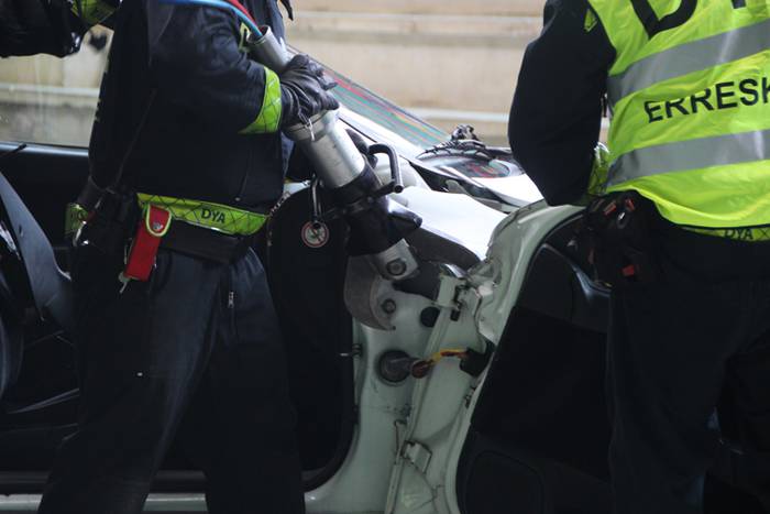 Erreskate lanetan aritu dira 24 1501937613745