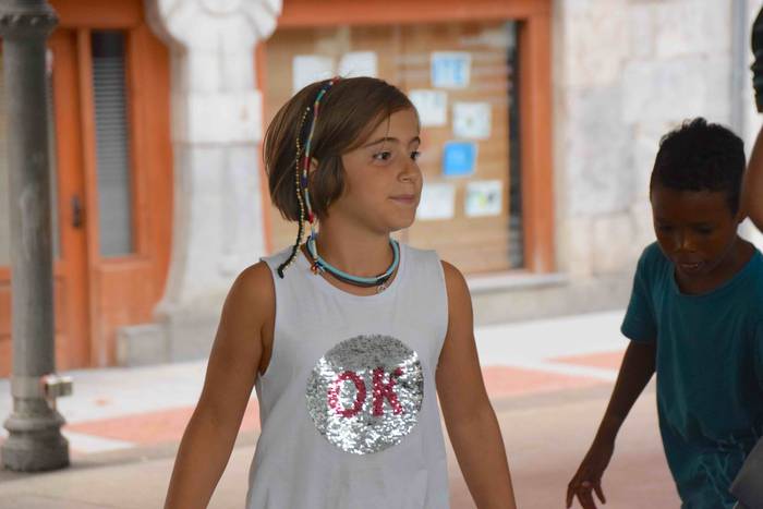 Errealitatearen aurrean, ald 1 1534533729850