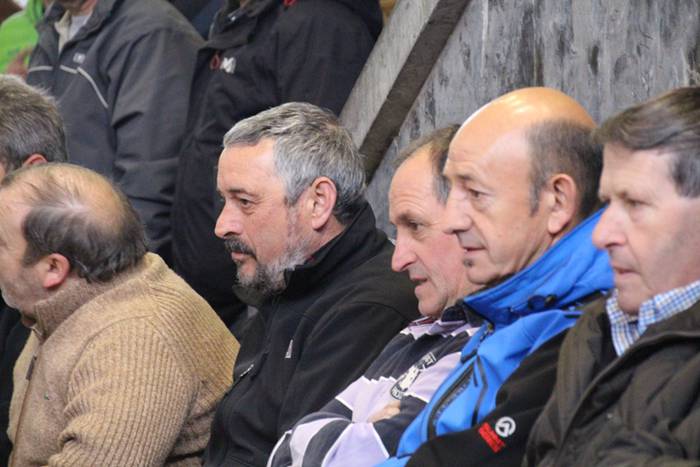 Urrezko aizkora kanporaketa abaltzisketa 98 1461501219196