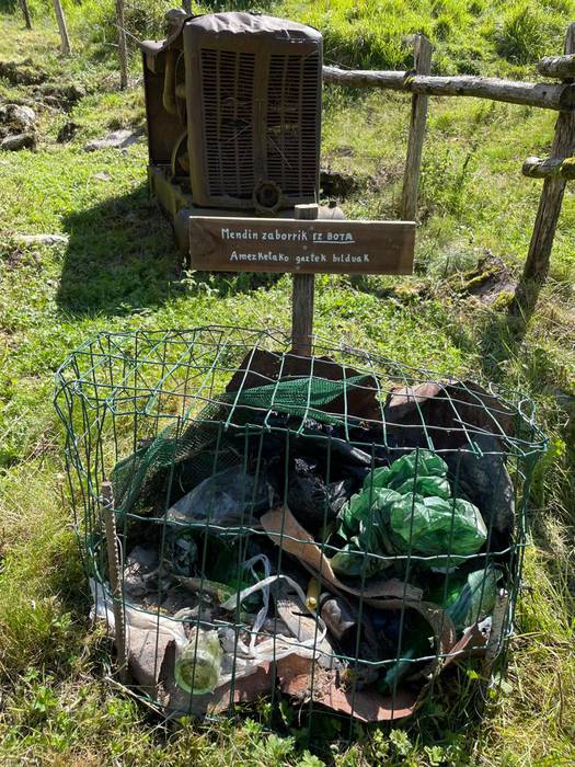 Amezketa inguruak garbitzen  4 1627558494858