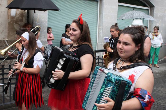 Asteburuan zer Tolosaldean? Alegiako festak, Asteasuko Santamaña, musika...