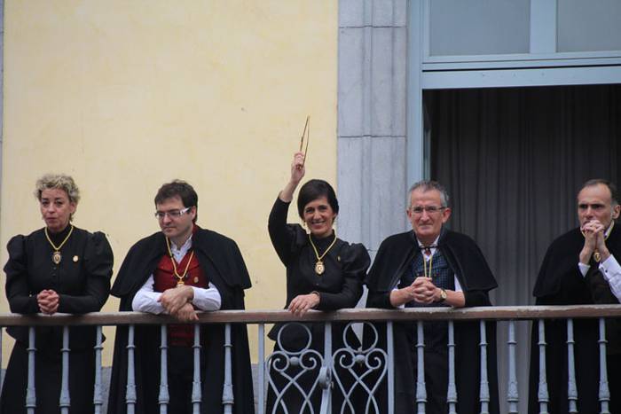 Santuek eta dantzariek poztu 166 1498313102510