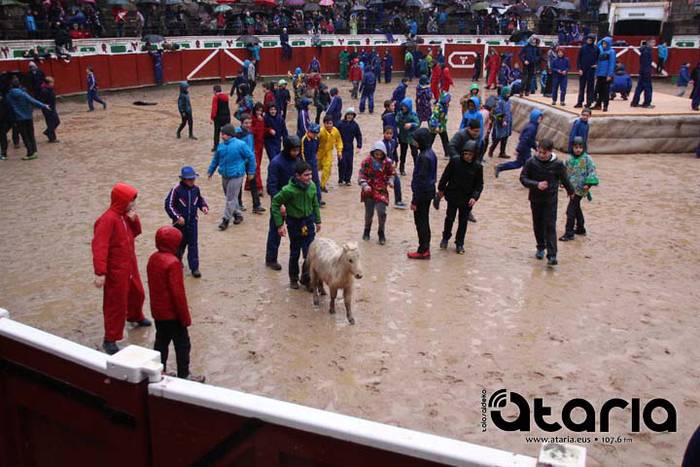 Eguraldi txarrak ez ditu ina 35 1518199247439