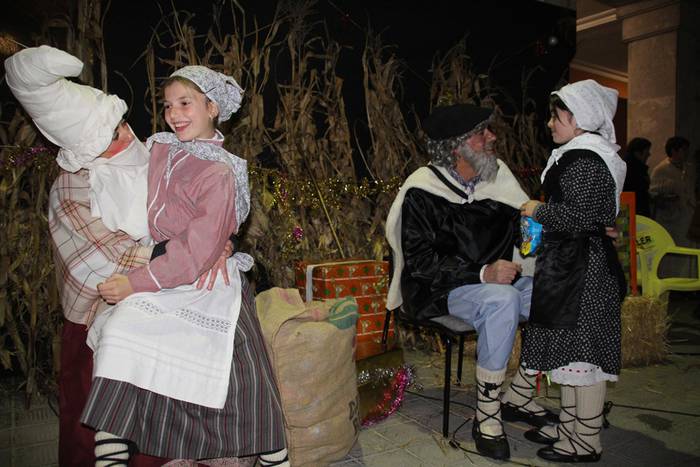 Olentzero eta Mari Domingi 2015 65 1450983314814