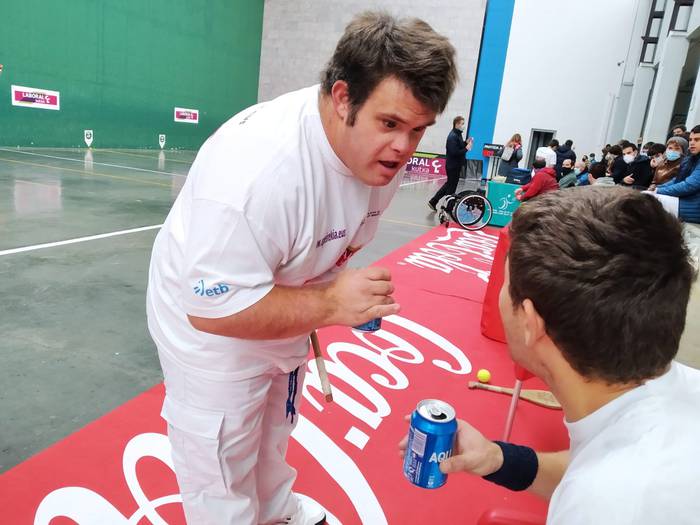 Eskualdeko bi pilotari izang 4 1601915139296