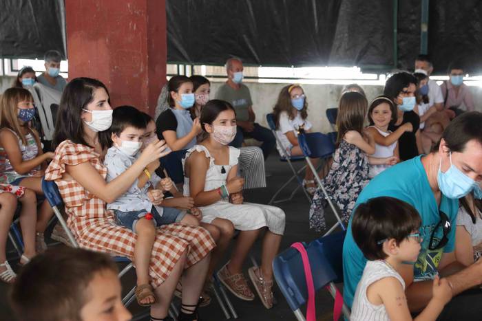 Kale antzerkia egin dute Vil 6 1595680091805