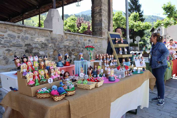 Artisau eta janari postuz be 19 1653821438885