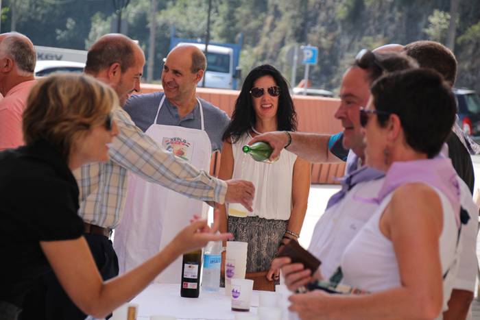 Antzezten ere fin ibili dira 1 1472209333873