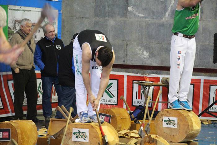 Urrezko aizkora kanporaketa abaltzisketa 67 1461501208113