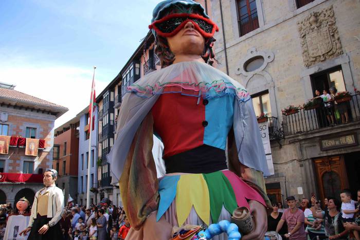 Erraldoiak eta buruhandiak T 32 1561218579963