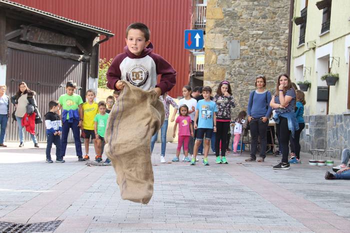 Bazkalondoa haurrena da 19 1505578601453