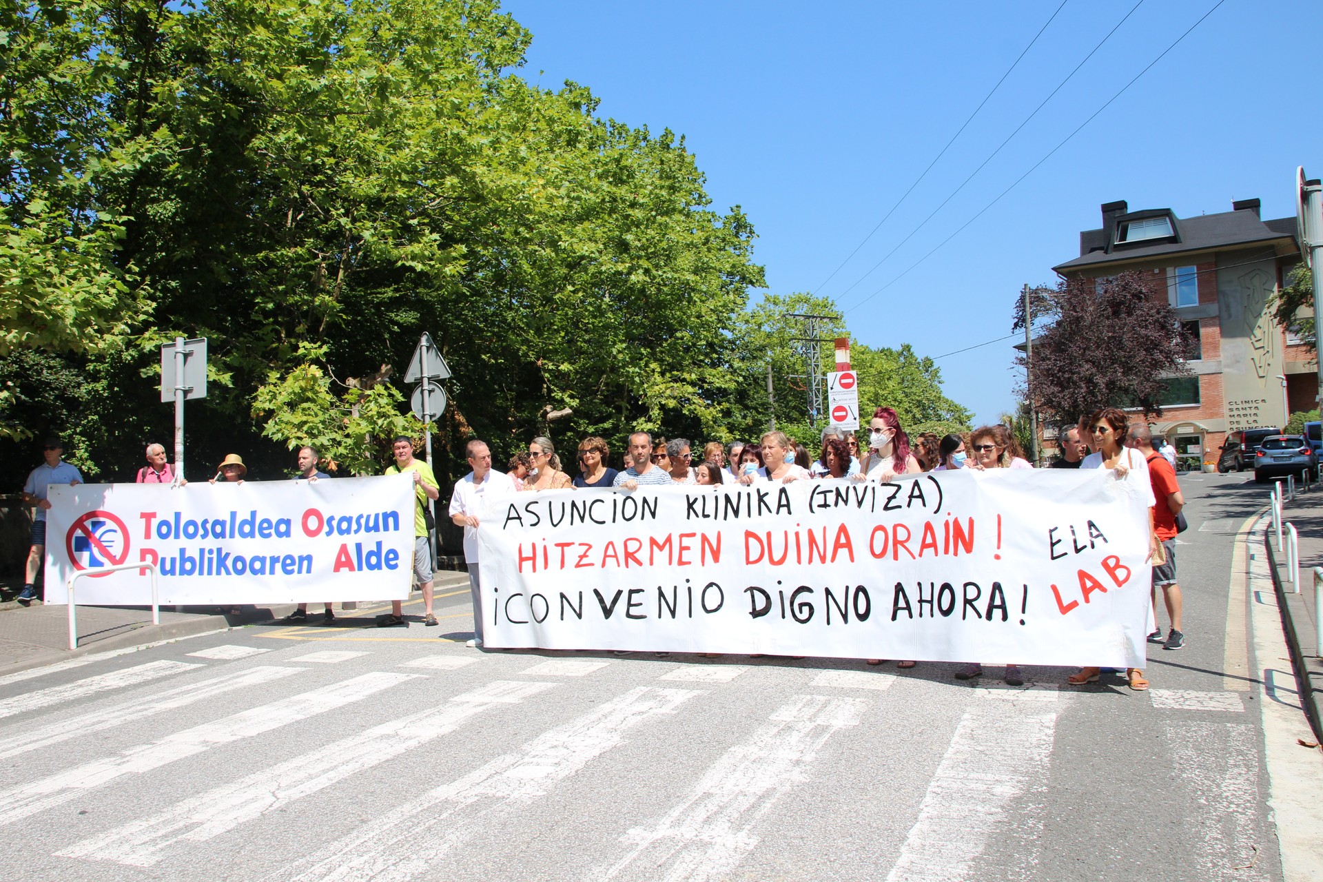 Hitzarmenaren negoziazioa "blokeatuta" dagoela salatu dute langileek