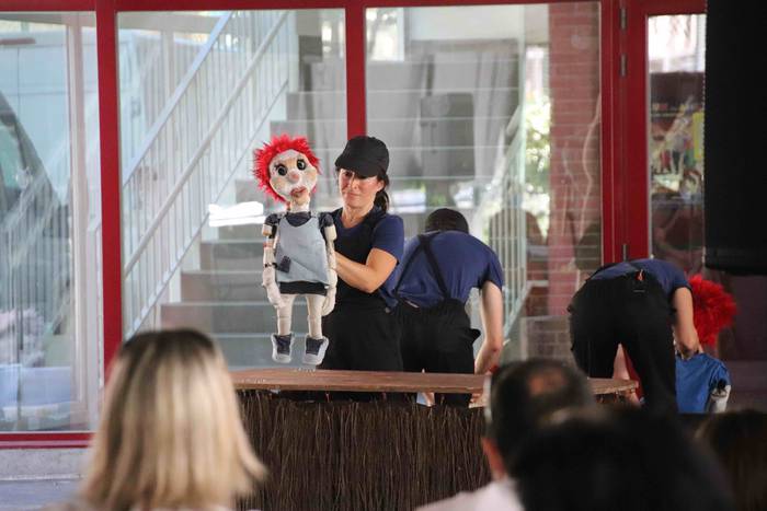 Kale antzerkia egin dute Vil 14 1595680097790