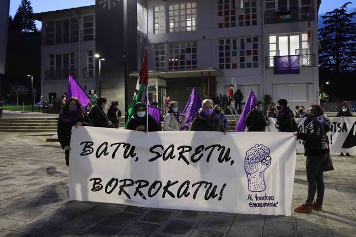 Emakumeek eskualdeko kaleak  53 1615233074698