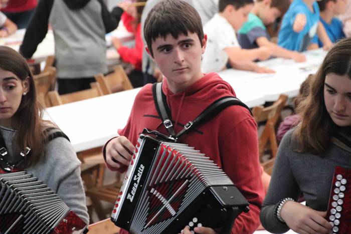 Asteasuko haurrek hasi dute  128 1530189804467