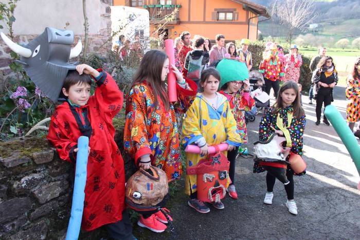 Berastegiko eskolako inauter 14 1581693837655