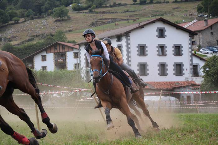 Zaldiak lasterka, gazteak desafioan 72 1472407026426