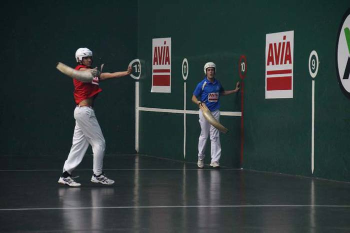 ZESTA PUNTA ELOLAREN OROIMEN 6 1512735317689