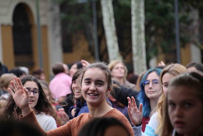 Dantza aldarri bilakatu dute 12 1543066655216