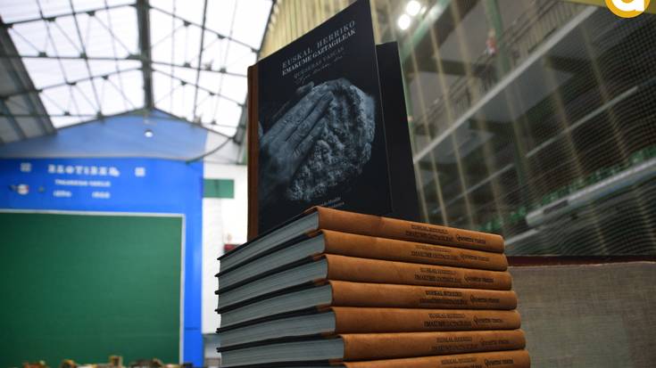 'Euskal Herriko Emakume Gaztagileak' liburua aurkeztu dute