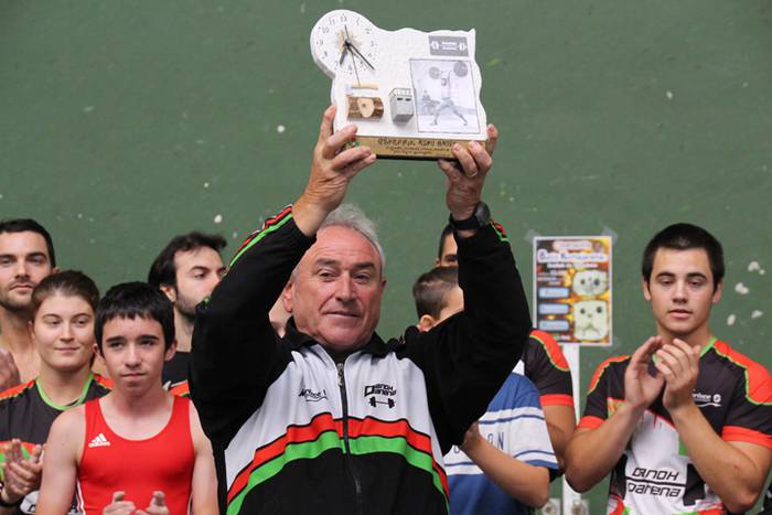 Eskerrik asko, Batis 51 1505571466657