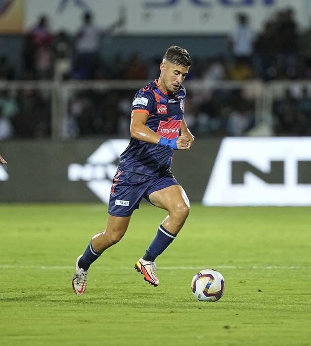 «Pertsonalki oso gustura egon naiz, eta horrekin geratzen naiz»