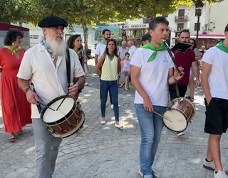 Udal korporazioari agurra dantzatu diote, San Migel Egunean
