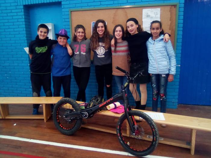 Martxoak 8 eskolan, aldarrikapen eguna