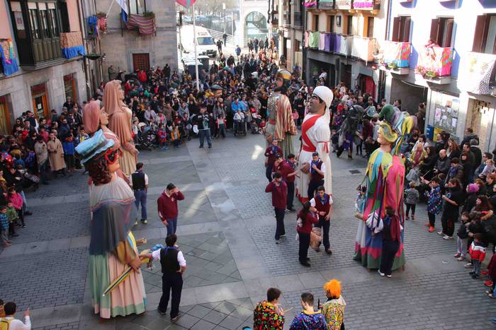 Erraldoi eta buruhandiak Zal 19 1582375945572