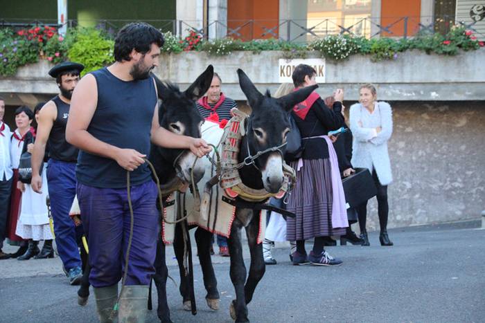 Gazteak nagusi, ximaurra gar 10 1507490425728