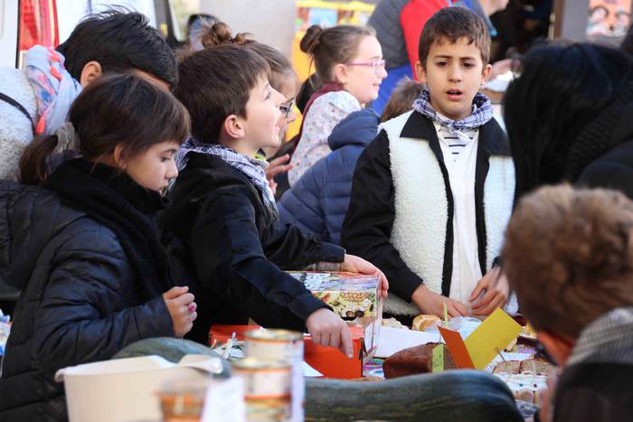 Azoka eguna ospatu dute Bera 7 1541345478342