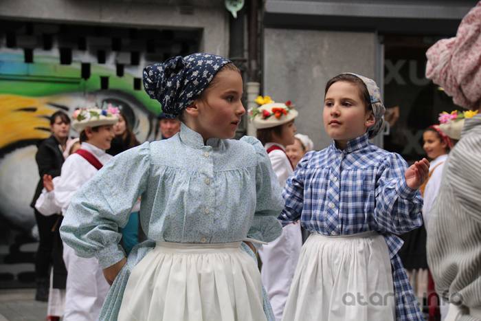 Dantzari Txiki eguna Tolosan 2016 16 1458400061437