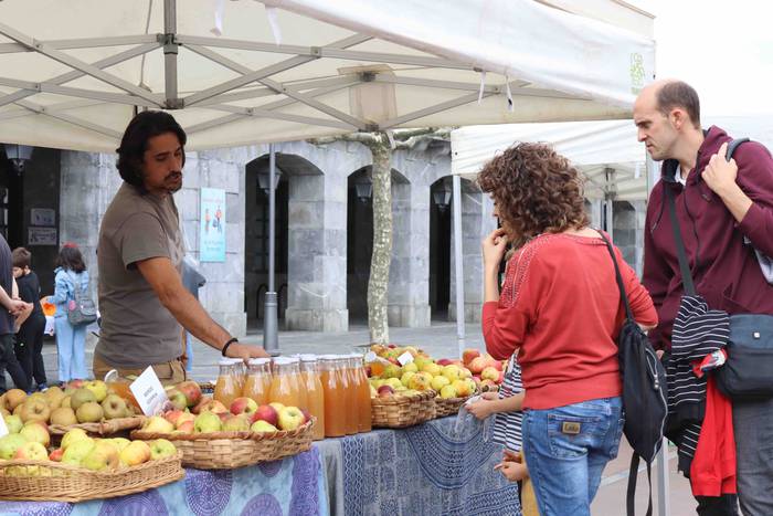 Lehen azoka ekologikoa egin  11 1635685247539