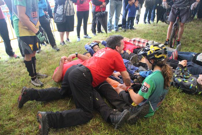 Erakustaldi batekin hasi dir 54 1496515259556