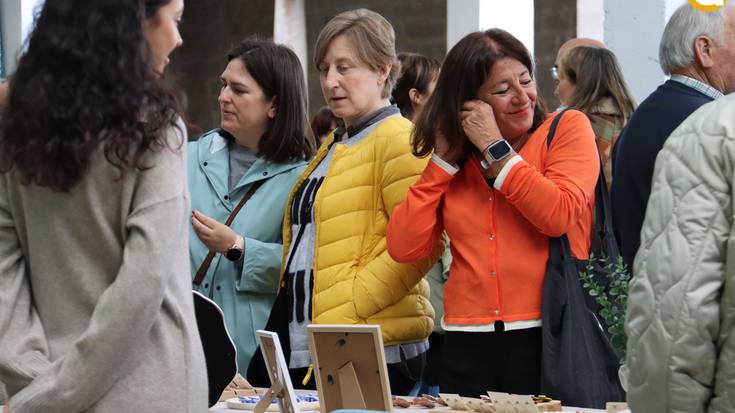 Jendetza izan da Hernialdeko azokan