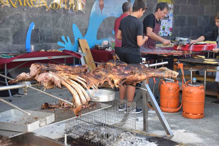 Jendetza mugitzen duen eguna 54 1538313735295