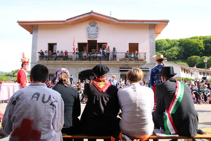 Dantza, kantua eta antzerkia 76 1494235918373