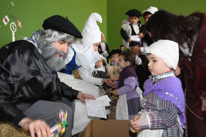 Gabon eskea eta olentzero 2015 83 1450964196357