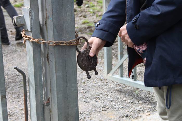 Maiatzak 1, Larre Irekiera E 14 1525187009459